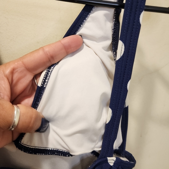 DKNY women's Navy Blue One Polka Dot  Piece Swimmer size 7 - Picture 8 of 10